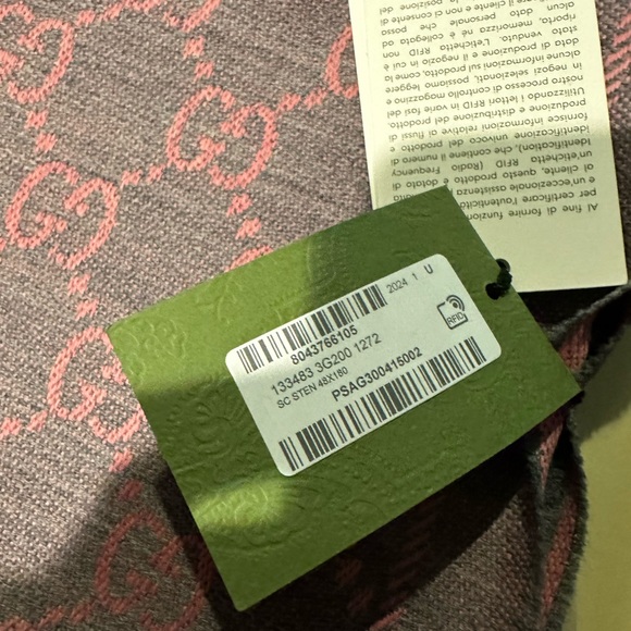 Gucci Scarf - Picture 7 of 9